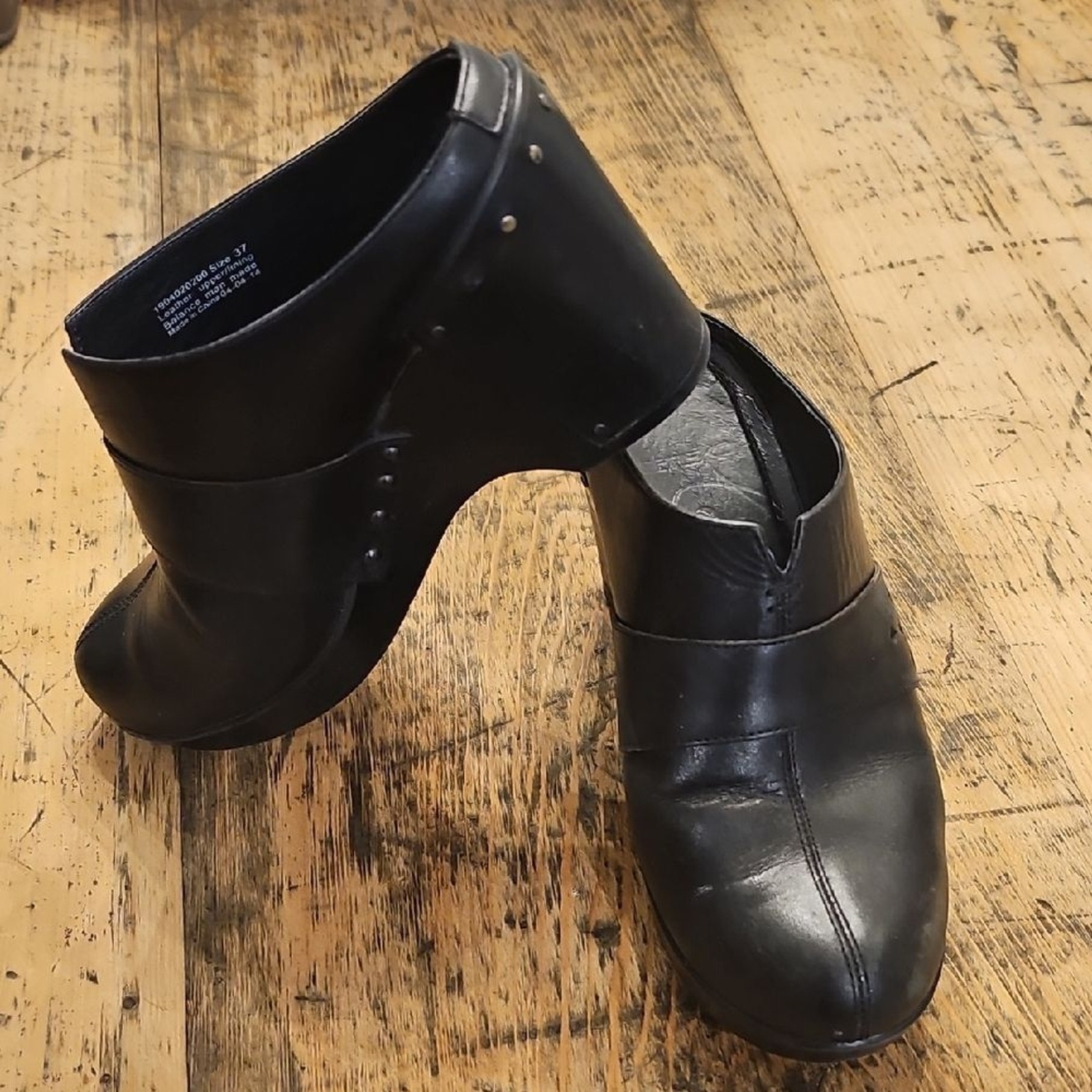 Dansko Francine Size 37 Black Leather Studded Wedge Mule Size Comfort